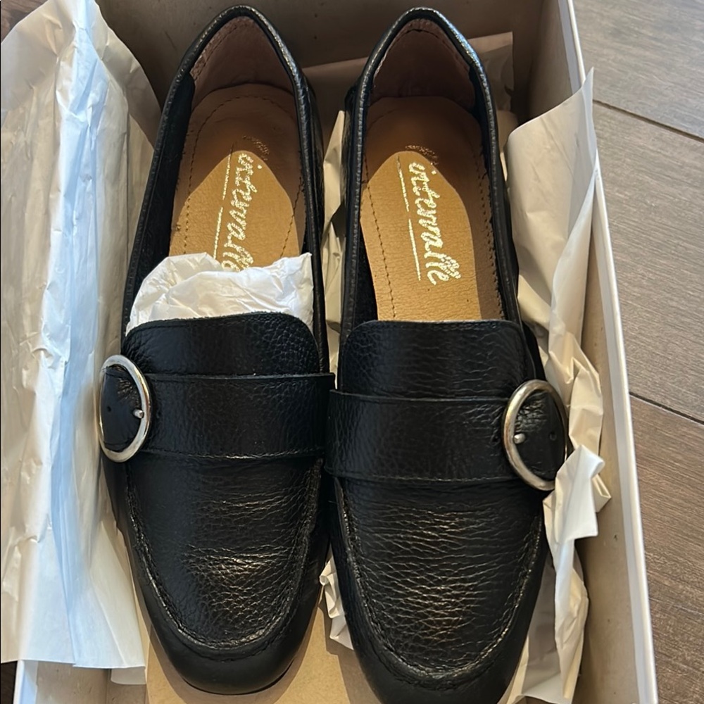BNWT: L'INTERVALLE Black Leather Loafers